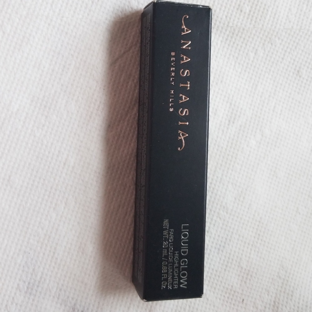 Anastasia Beverly Hills Liquid Glow